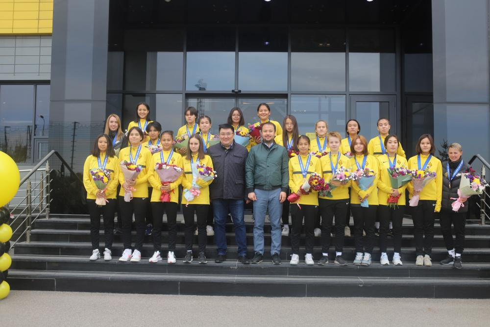 Женская команда по футболу Академии ФК «Кайрат» стала чемпионами Казахстана